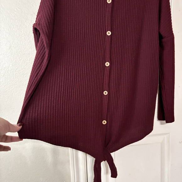 XL Zenana Outfitters Wine Colored Ribbed Material Stretchy Oversized Top - Picture 8 of 10